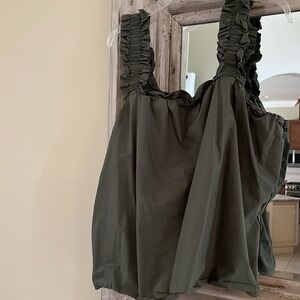 Adorable green flowy tank XXL (20) so cute with jeans & cardigan